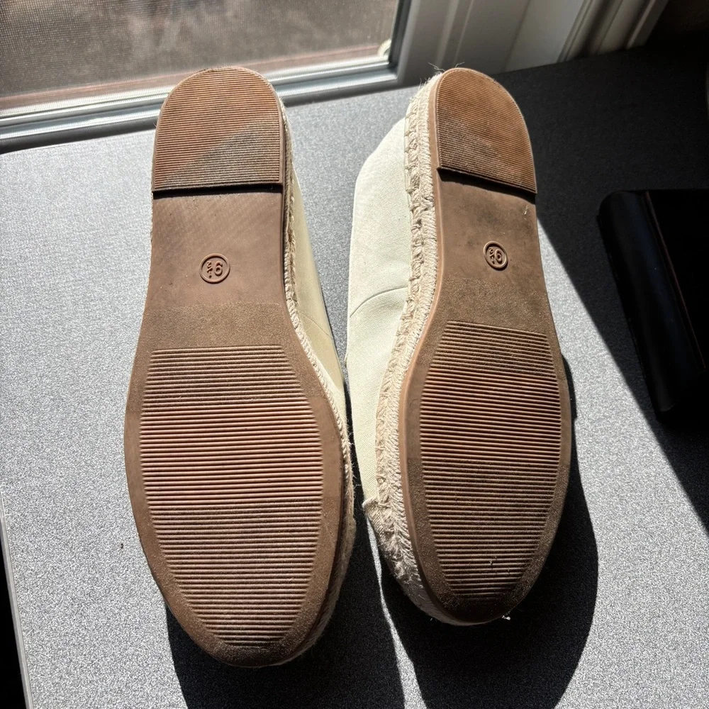 Universal Thread Beige Slip-On Woven Flats Espadrille 9.5